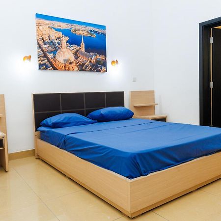 Stylish St.Julians 2 Bedroom Apartment For Rent In The City Centre With Terrace Saint Julian's Eksteriør billede